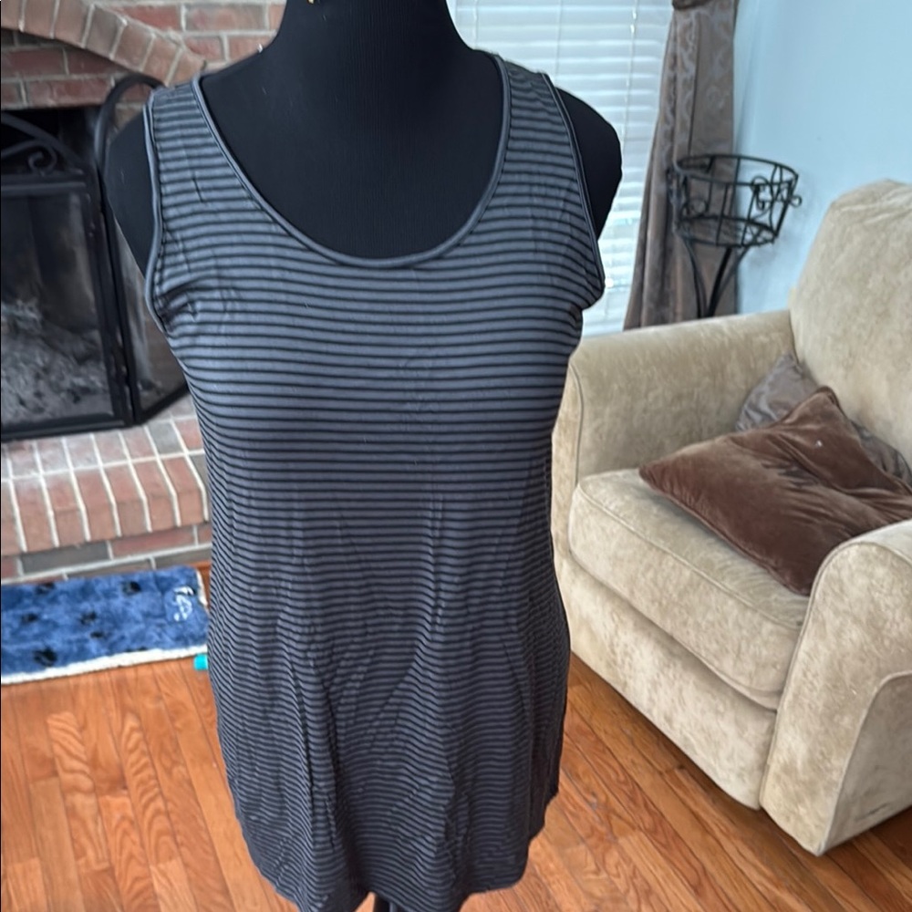 Comfy USA Black Sleeveless Fitted Tank Top